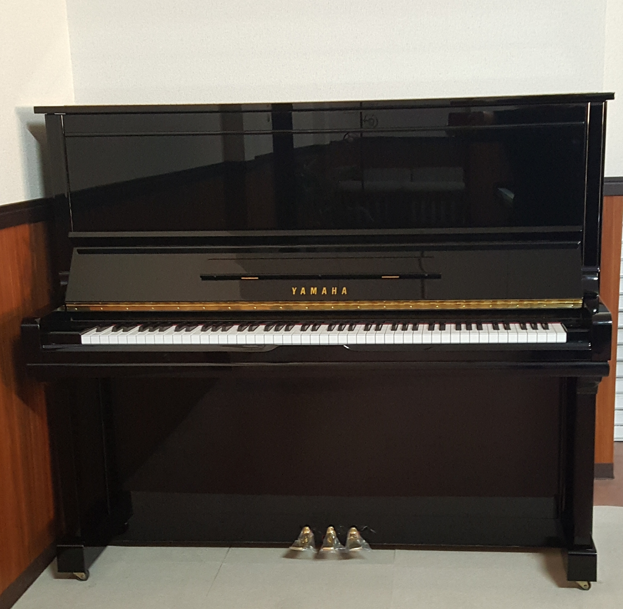 ヤマハ U30A