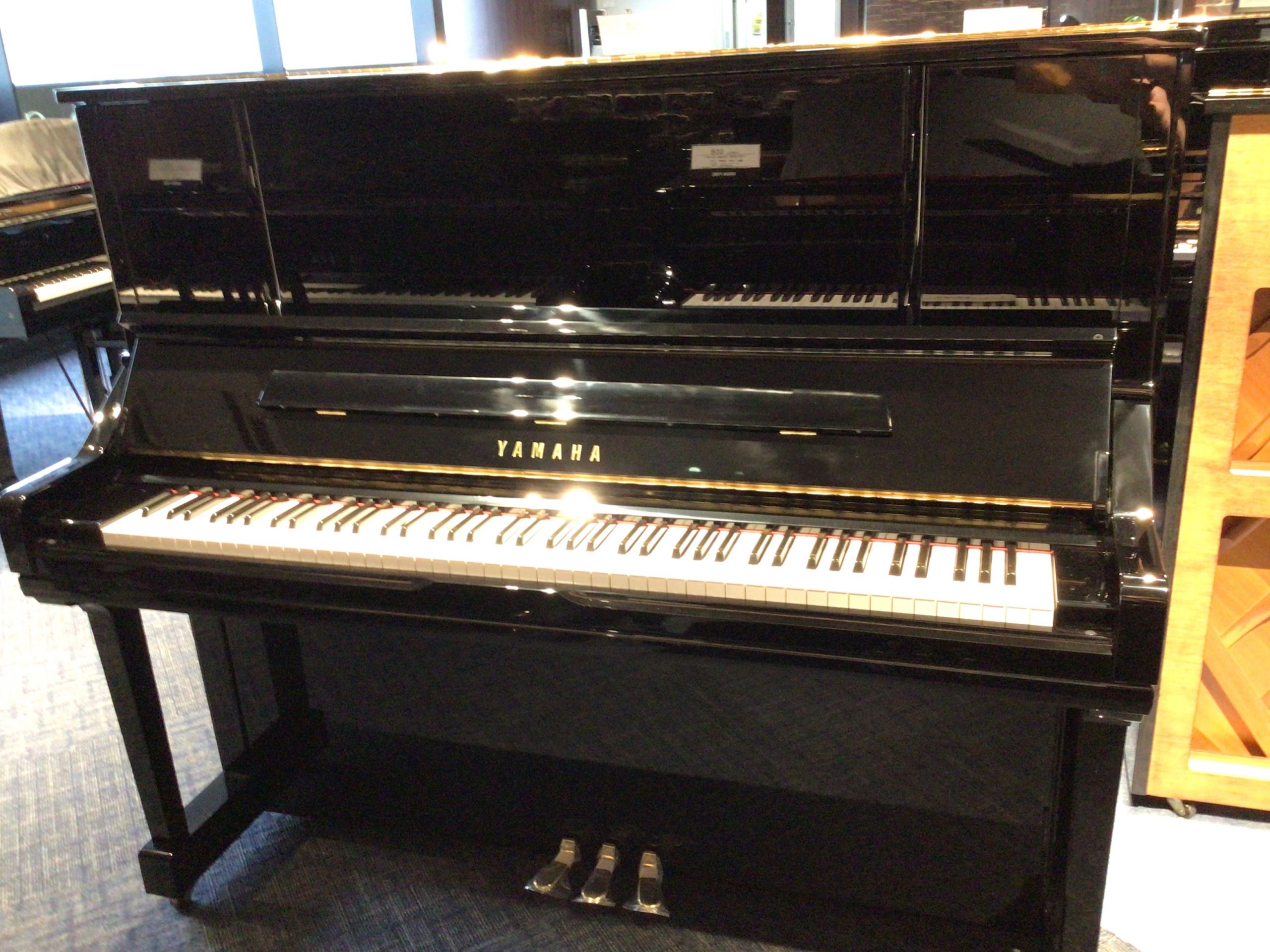 YU30